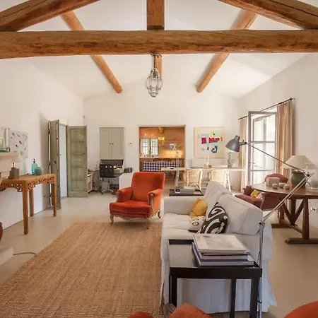 Les Beaumettes, Provencale A Deux Pas De Gordes Holiday home *